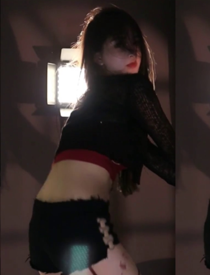 南妹儿呀热舞合集原版无水4.13GB百度盘转载搬运