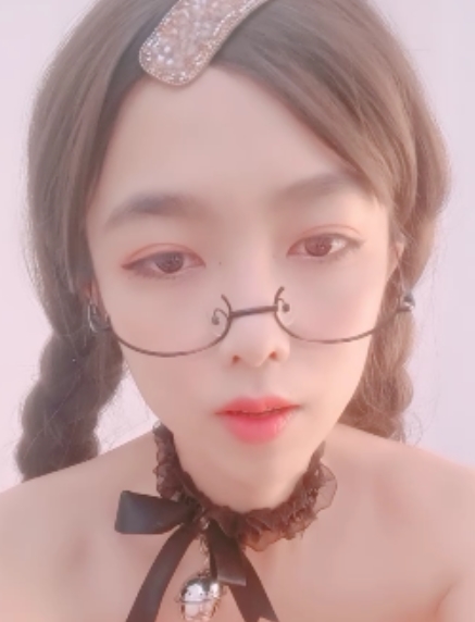 银狗子苏苏豆422v411g：貂蝉馋龙，新增196v，时长4分钟