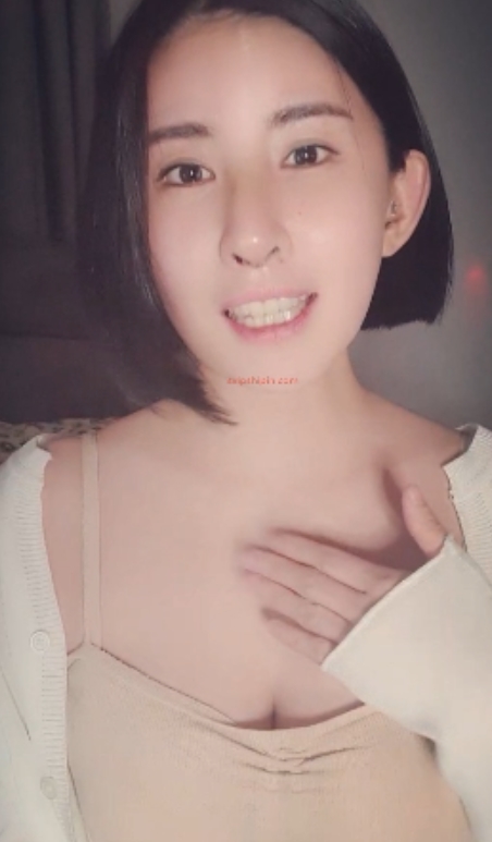 韩国主播ekgp0505劲爆甩奶按摩表演合集18G，H级丰乳胖臀御姐尽显魅力