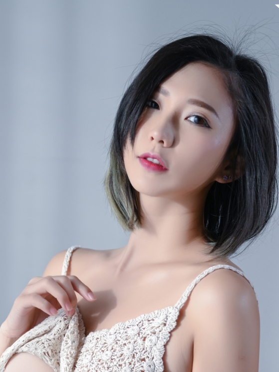 长腿靓女mio米欧：18v11g视频收藏da+fa