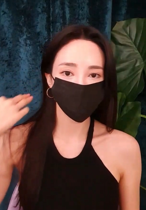 韩国热舞视频主播ekwnddl：优质身材，独特魅力，百度ED2K收藏热度爆表