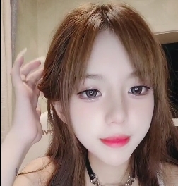 半糖主播《墨染》618私拍：神秘魅力展现，精彩视频吸引众多粉丝关注