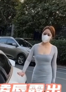 黑丝长腿美杜莎保时捷车上欺负乖乖女1V+1G