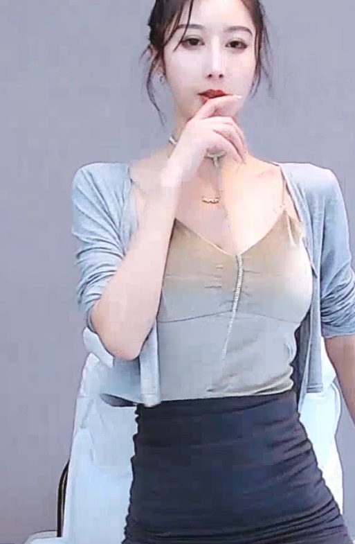 一种亲密的关系。这次“火箭飞机福利”活动，不仅让观众们感受到了小南南的真诚和幽默，同时也为他们带来了一场精彩的视听盛宴。快来收藏这份11.11G的珍贵福利吧！