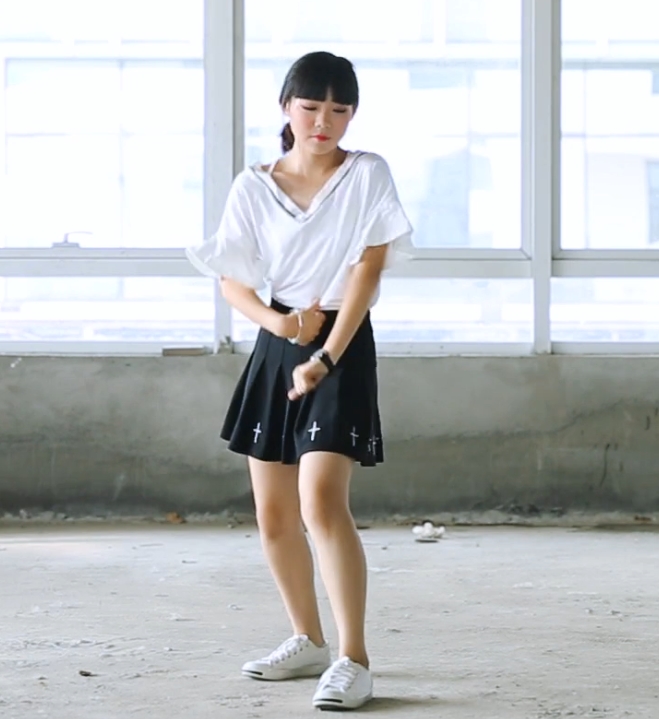 232v22g宅舞露底裤视频收藏16，普通尺度舞者引爆B站