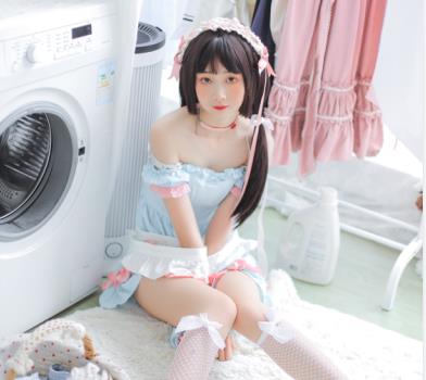 社保姬金鱼kinngyo大眼萌妹魅力展示合集，7套作品资源总计2.8G，颜值身材俱佳，网友热爱不容错过！