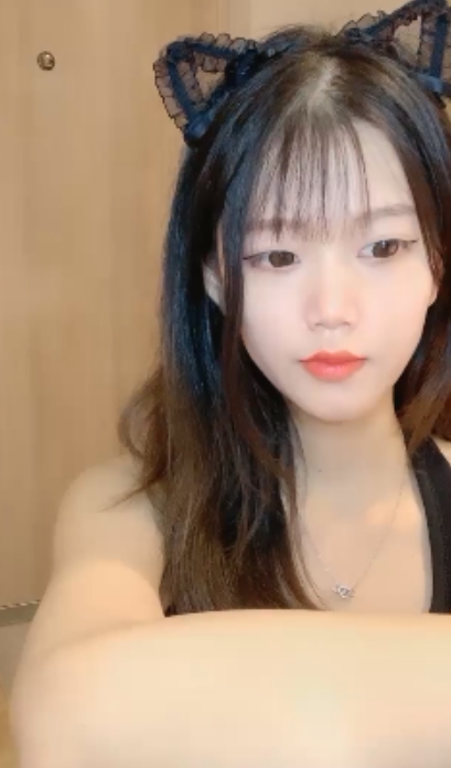 热舞女神葡萄妹妹震撼登场！13v9.1g视频火爆网络收藏115