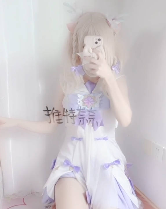 小灵酱：神秘福利姬，视频收藏量达205个，百度ED2K必搜