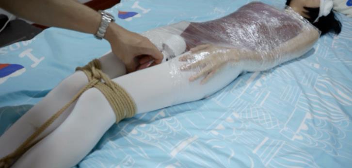 欢绅士风格的观众来说，这部作品绝对是不可错过的精彩合集。虎牙最新人气爆火高质量妹子指教系列芭蕾白丝嘴上功夫训练作品合集，让你尽情感受森萝财团子带来的视听盛宴！