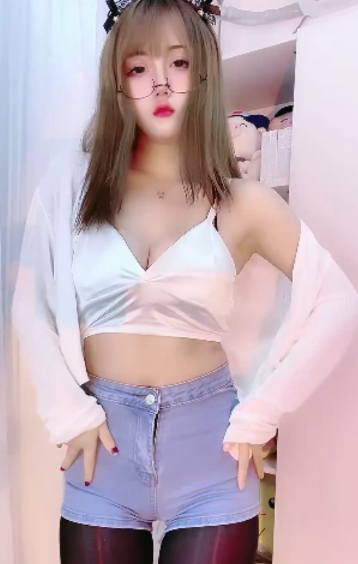 1.50GB的快手福利定制合集,由搬运达人檬酱精心打造,百度云分享,笑料满满,让你笑到肚子疼!