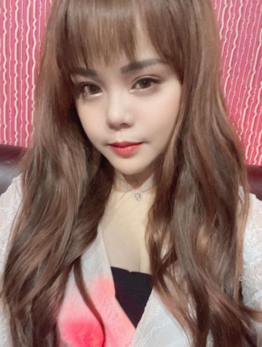 以更全面地了解这对情侣的生活，同时也引发了对yin+si保护的思考。整理这些视频，可以更好地保存和管理这些珍贵的影像资料，方便日后回顾和欣赏。如果您也对这个系列感兴趣，不妨自行打包收藏一下，留存这段珍贵的记忆。