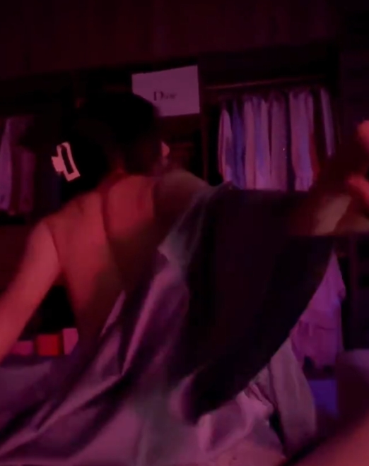 约会大神西门官人21.9GB视频合集，涵盖百度、ED2K链接，收藏493次，外貌英俊受欢迎，附赠兔女郎视频