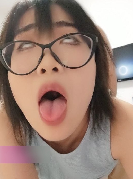 “反差M小狗”：225v12.6g，收藏百度ED2K，崔小蕾的明星宠物