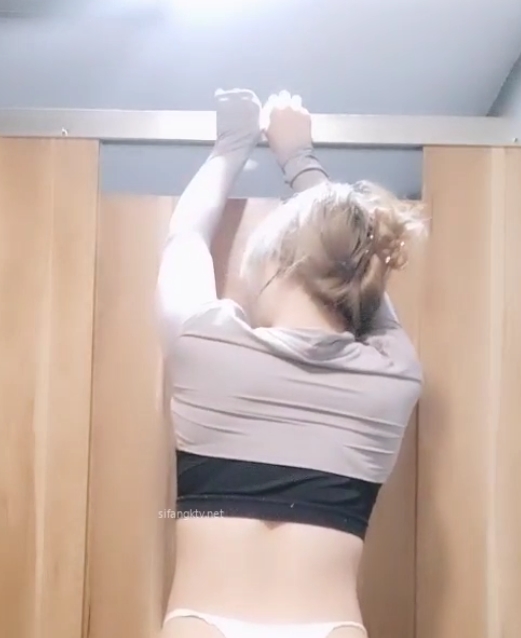 健身房翘臀训练视频合集，4月新增31个精彩内容，助力妹子塑造完美桃桃，快来收藏！