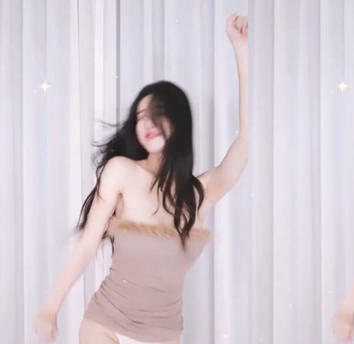 韩国BJ熊猫团智仁最新私拍合集75V19.7G，百度ED2K收藏