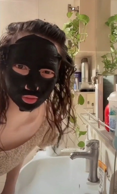 疯狂抖音美女无下限作死展示裤裤97V3.54G，优质薄丝空档