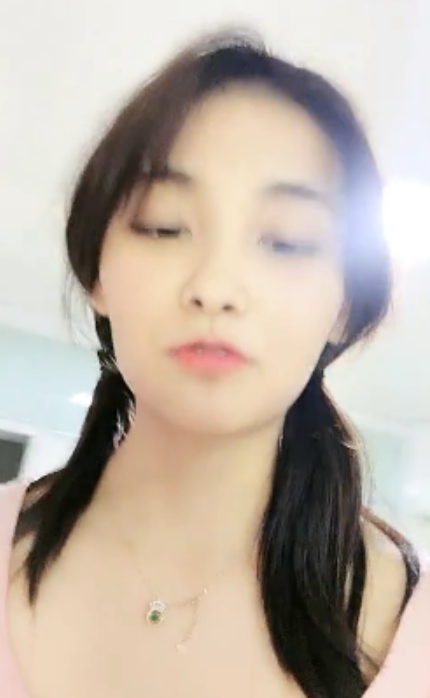 柚子直播little学妹白丝嗨摇74.3G合集补档晃晕眼