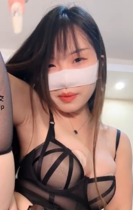 趣盘草莓奶昔深夜互动5部4.8G流露版