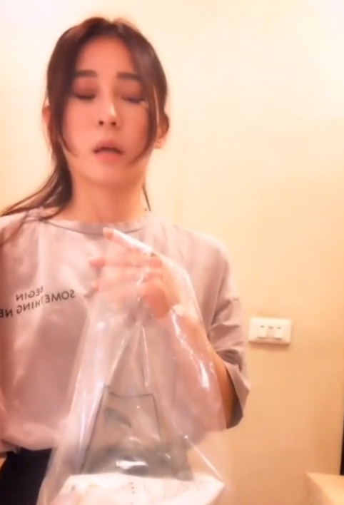 百度云资源funnyg湿身给力佳作48部8.75G超惊艳