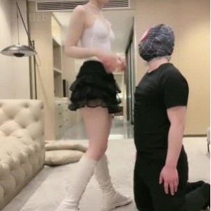 推特玩物晚晚精选视频22部10G超值珍藏