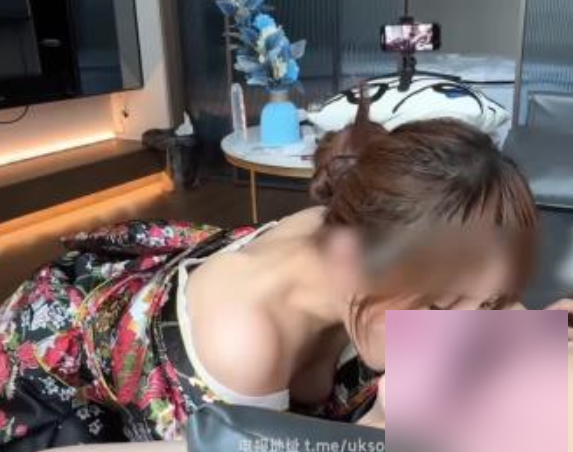 uksong5200和服御姐猛撩视频合集2V推特1G太顶了
