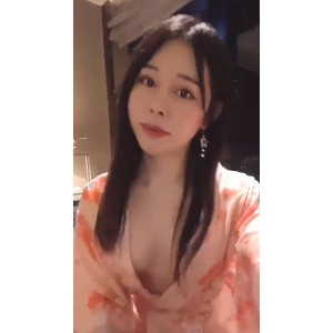张思妮疯狂抖音合集102部50.9G太火辣了