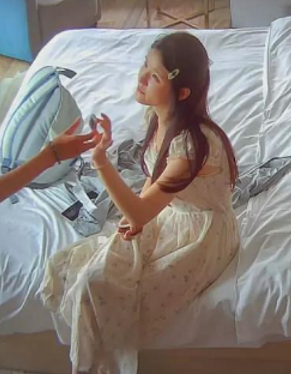 推特碎花裙私房诱惑5部1.85GB男友哄拍