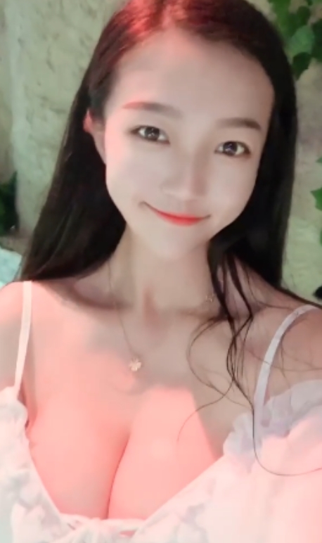 快手抖音乳摇超火剪辑66部6.7G某鱼展示