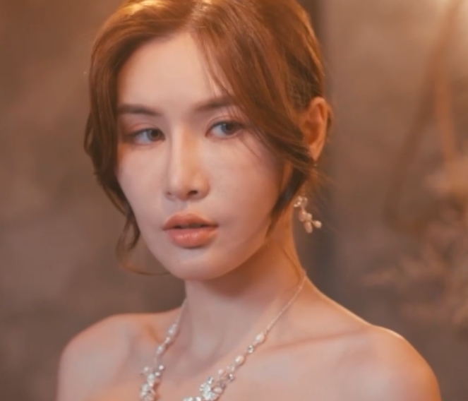 魅惑苏畅女星合集54部24.5G自制丰满