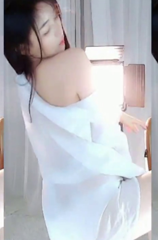 虎牙蛋宝宝定制热舞8部1G太顶了