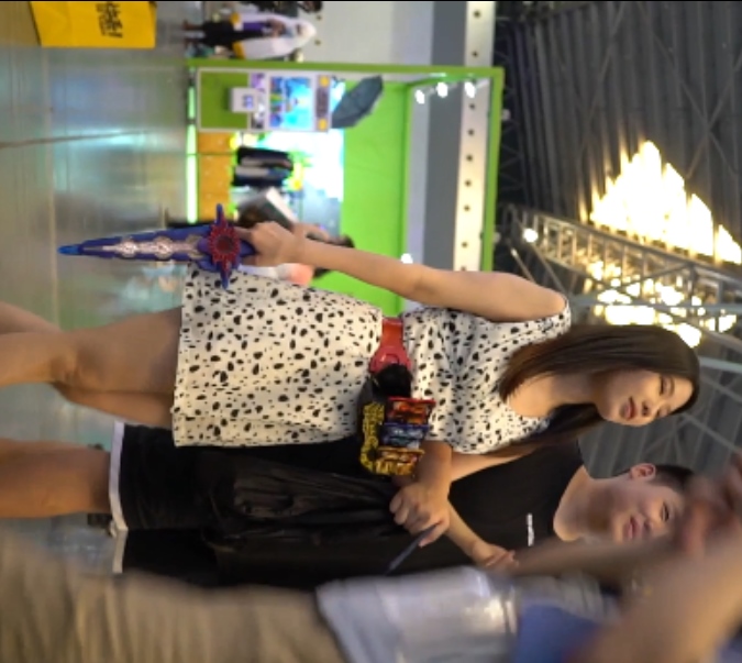 街头李姐生活秀视频39部16G浑圆