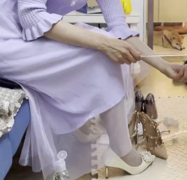 推特美腿御姐高跟鞋指教合集4部1.36G黑丝太顶了