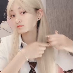 李露私房自拍劲爆合集37部7.24G展示