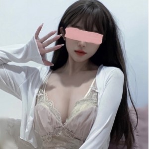 小粥举牌服装私拍9部584MB全网首发