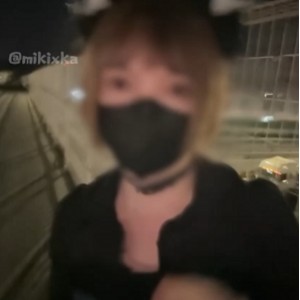 1v700m自购mikixka太对味伪娘户外展示