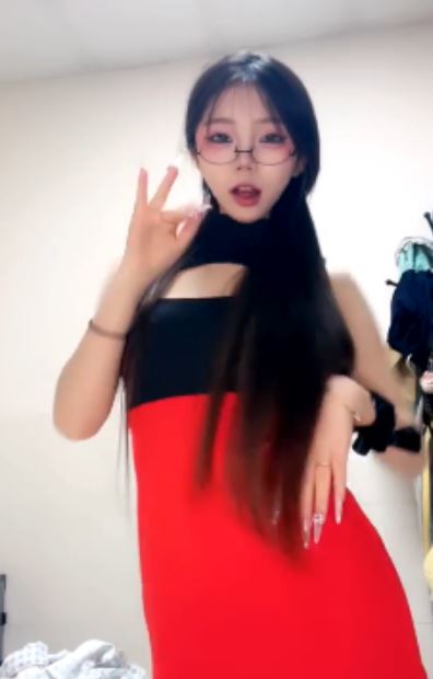03小师妹妖娆热舞大合集27部14.85G水蛇腰太带感