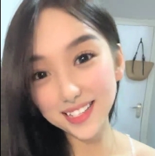 741M推特清秀美眉蔬菜嬉戏1部饱满诱人